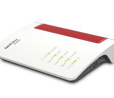 FRITZ!Box 6660 Cable Wireless Router Kabelmodem 4-Port-Switch