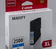 Canon Original PGI-2500XL C Druckerpatrone - cyan 1.755 Seiten
