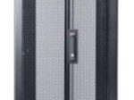 APC NetShelter SX, 48 HE, 600 mm breit x 1200 mm tief, Gehäuse mit schwarzen Seitenteilen (AR3307)