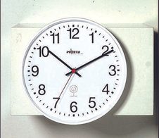 PEWETA Funkwanduhr Ø 30 cm weiß