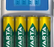 VARTA Akku-Ladegerät inkl. Akkus LCD Charger