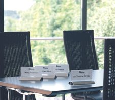 DURABLE Tischaufsteller Desk Presenter 15,0 x 8,5 x 6,1 cm