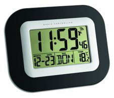 TFA® digitale Funkwanduhr 60.4503 schwarz/silber