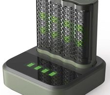 GP Akku-Schnellladegerät inkl. Akkus M452D 4-Port inkl. Dockingstation
