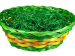 Osterkörbchen mit Ostergras, bunt
