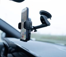 Trust Runo Telefonhalterung zur Befestigung an der Windschutzscheibe - Schwarz