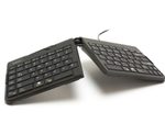 BakkerElkhuizen Goldtouch Travel Go2 Wired kabelgebundene Tastatur - QWERTZ DE - schwarz