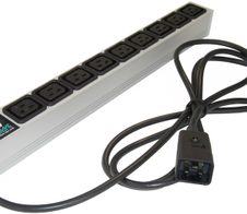 Online USV 19" USV-Steckdosenleiste 9x Kaltgeräte-Stecker 16A