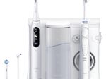 Oral-B Center OxyJet Reinigungssystem +Oral-B iO6 Munddusche