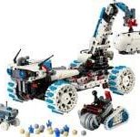 LEGO® Technic 42211 Lunar Outpost™ Mondrover-Raumfahrzeug