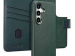 Accezz 2-in-1 Klapphülle aus Leder mit MagSafe für das Samsung Galaxy S25 - Cedar Green